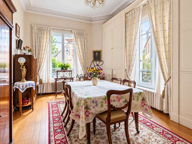 Maison Le Vésinet - 7 chambres - 191m²