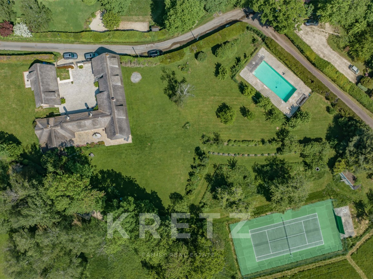 Maison Montfort-l'Amaury - 9 chambres - 480m²