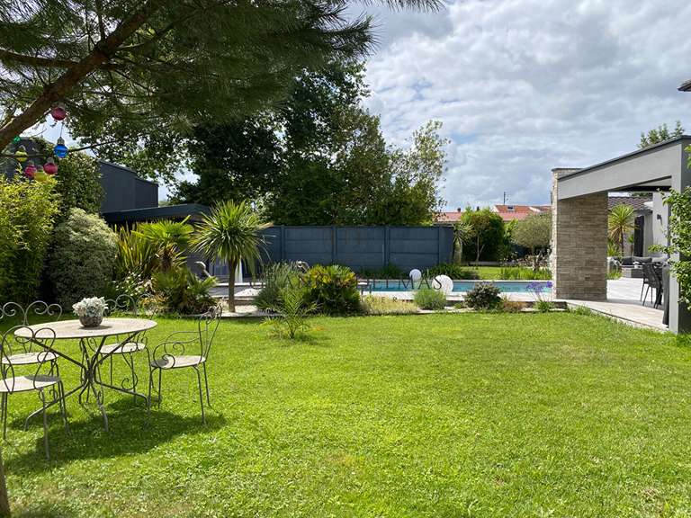 House Mérignac - 4 bedrooms - 182m²