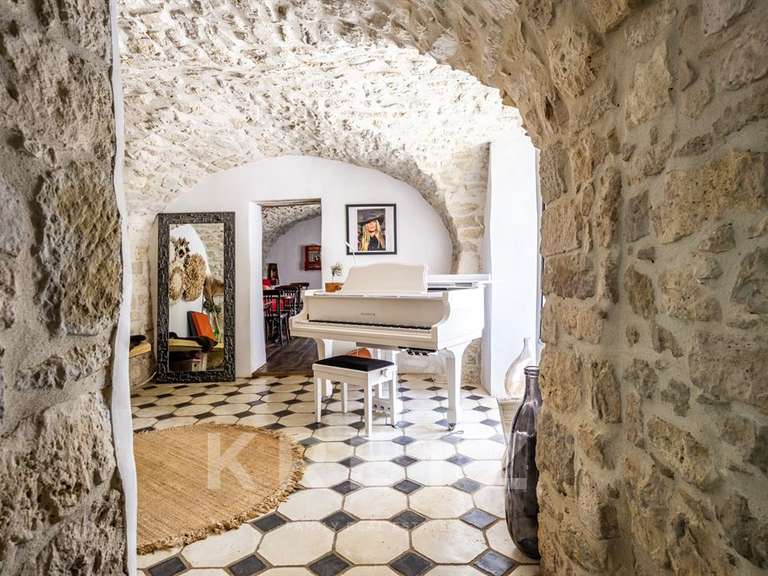Propriété Uzès - 10 chambres - 1070m²