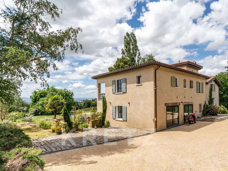Maison Limonest - 5 chambres - 436m²