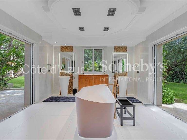 Maison Saint-Tropez - 7 chambres - 356m²