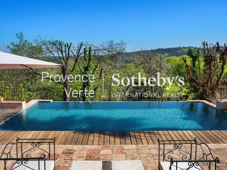 Propriété Figanières - 4 chambres - 234m²