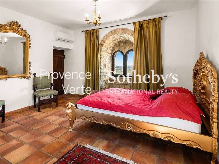 Propriété Figanières - 4 chambres - 234m²