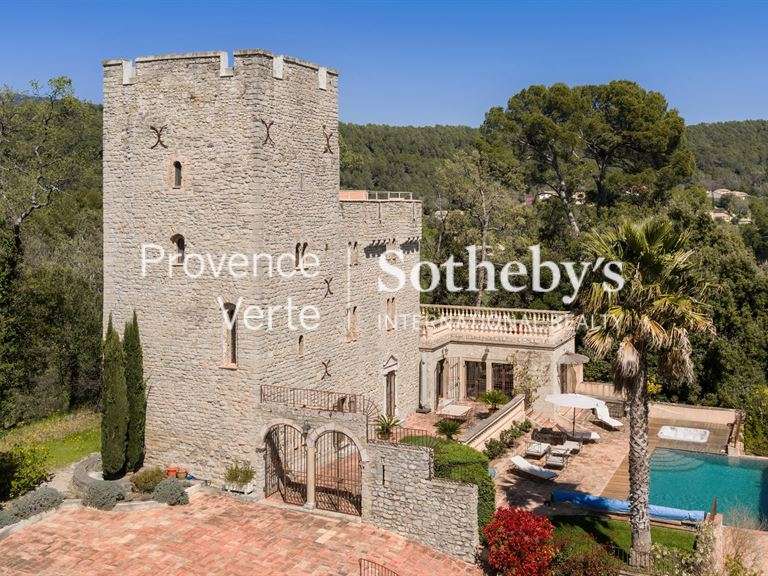 Propriété Figanières - 4 chambres - 234m²