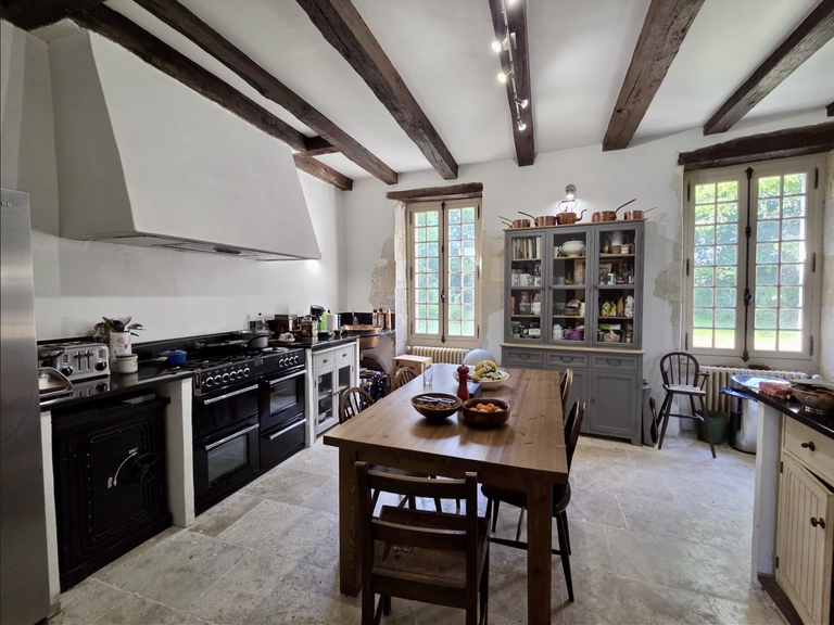 Maison Sauvagnas - 6 chambres