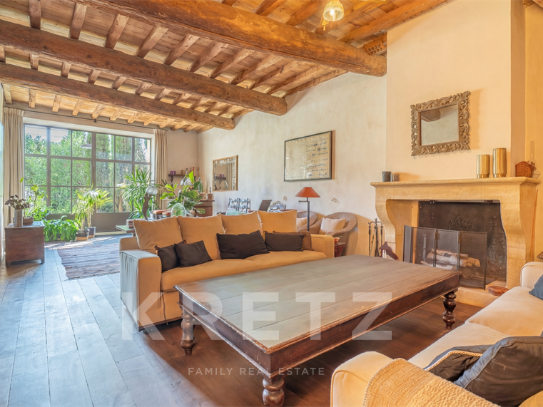 Maison Mouriès