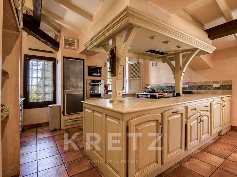 Maison Manosque - 5 chambres - 468m²