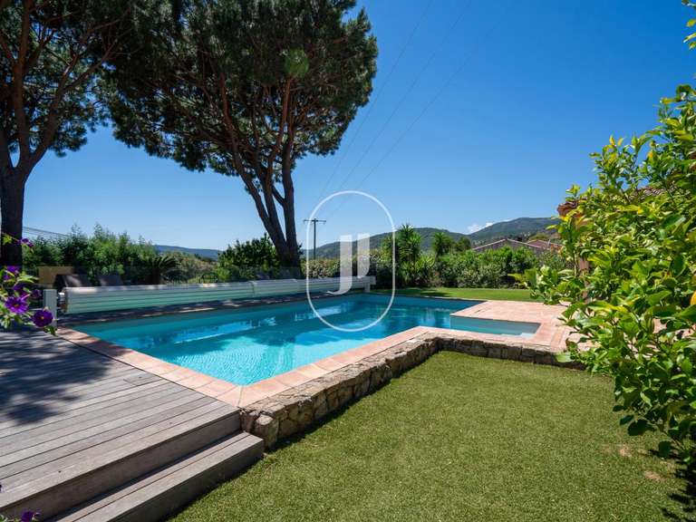 Villa Plan-de-la-Tour - 4 chambres - 150m²