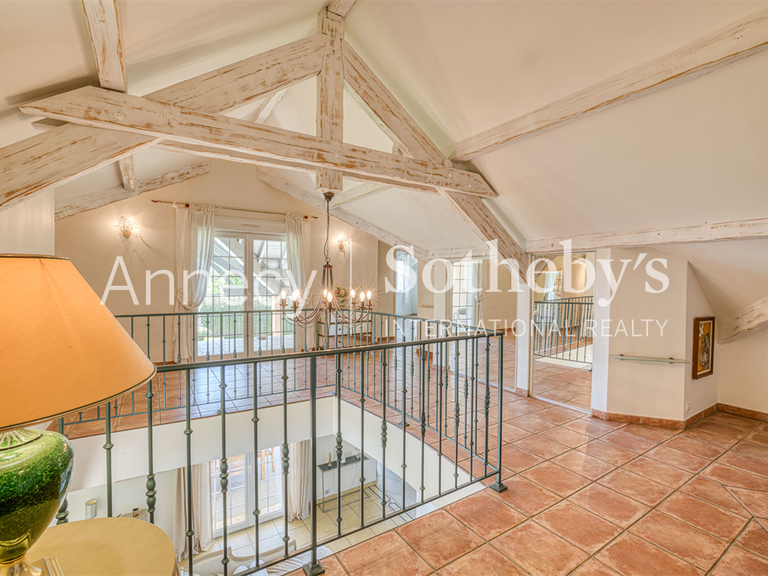 Maison Chapeiry - 5 chambres - 517m²