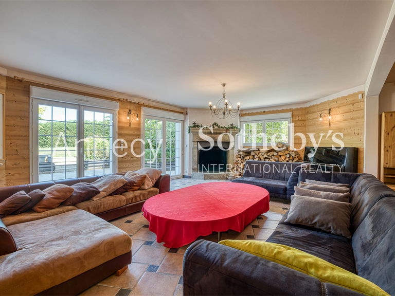 Maison Chapeiry - 5 chambres - 517m²