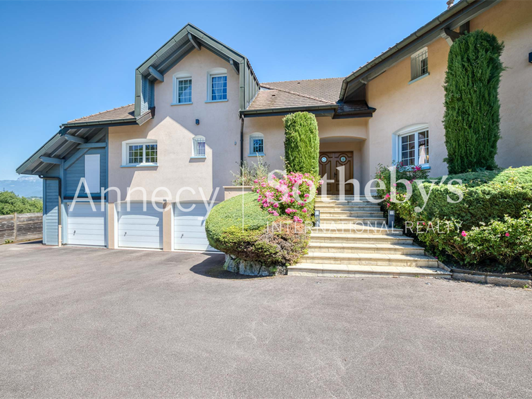 Maison Chapeiry - 5 chambres - 517m²