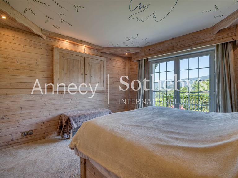 Maison Chapeiry - 5 chambres - 517m²