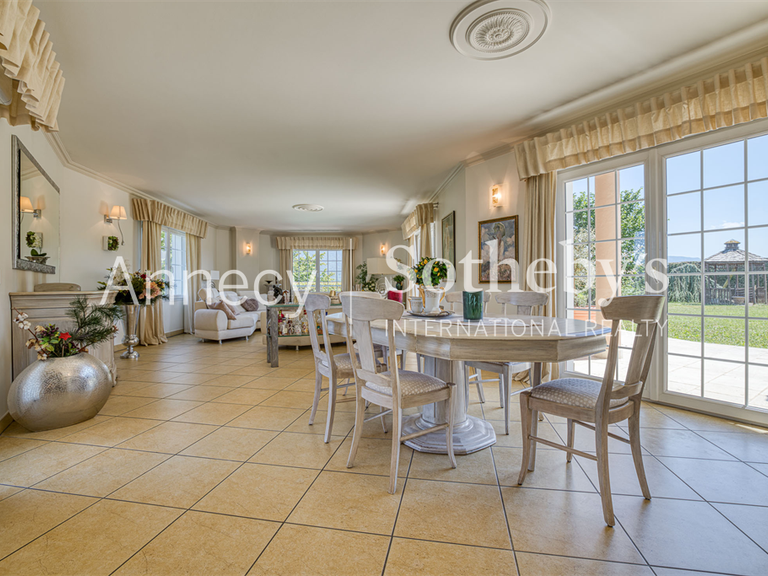 Maison Chapeiry - 5 chambres - 517m²