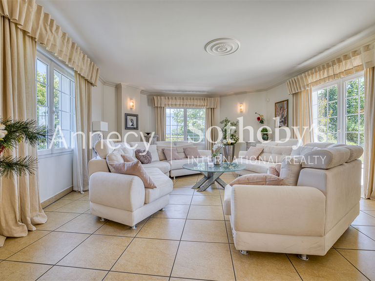 Maison Chapeiry - 5 chambres - 517m²