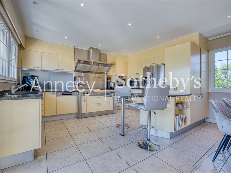 Maison Chapeiry - 5 chambres - 517m²