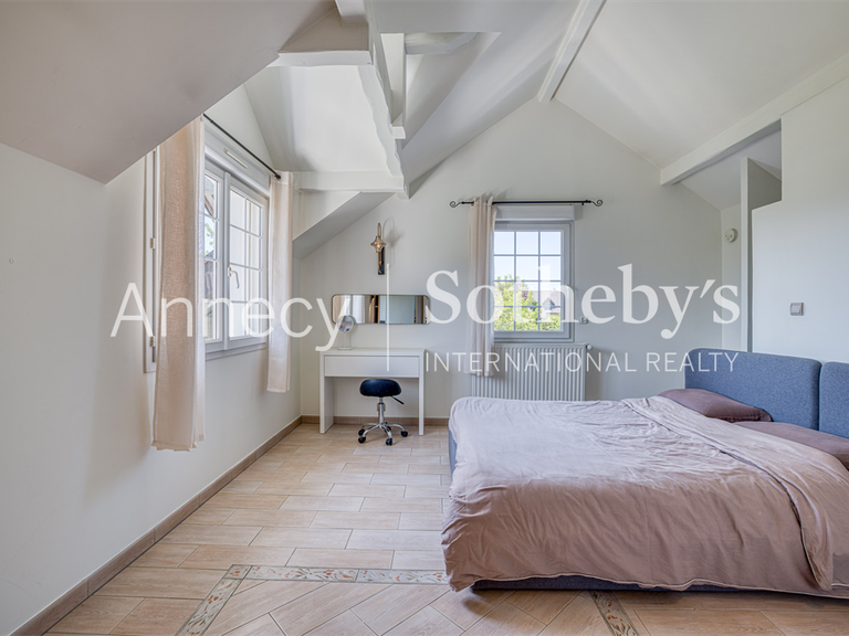 Maison Chapeiry - 5 chambres - 517m²