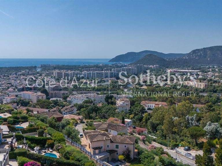 Maison Mandelieu-la-Napoule - 4 chambres - 130m²