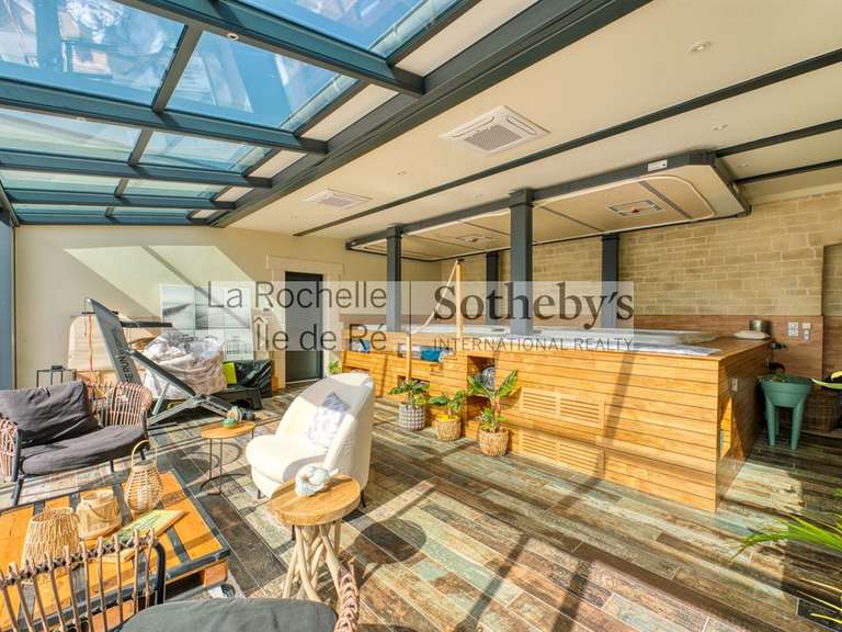 Maison Saint-Xandre - 5 chambres - 380m²
