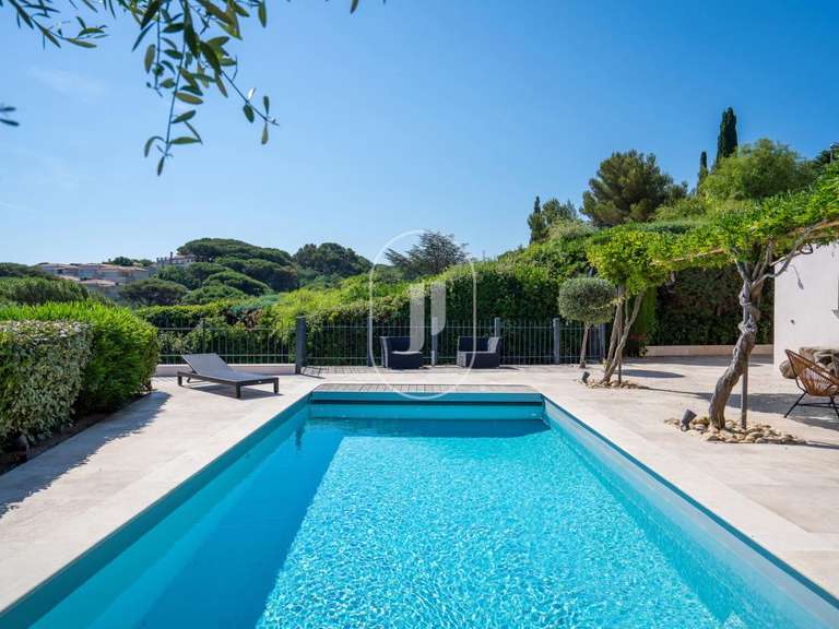 Villa with Sea view Sainte-Maxime - 5 bedrooms - 190m²