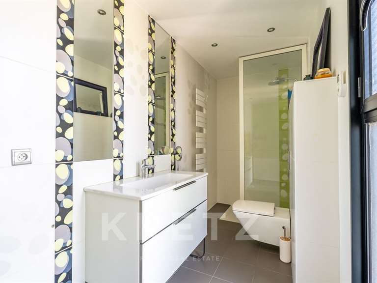 House Saint-Just-Saint-Rambert - 4 bedrooms - 260m²