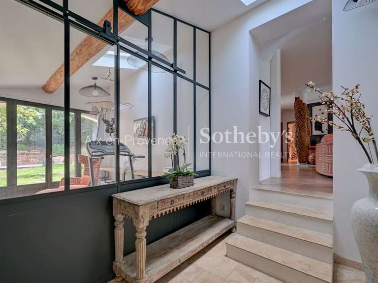 House Bouc-Bel-Air - 6 bedrooms - 211m²