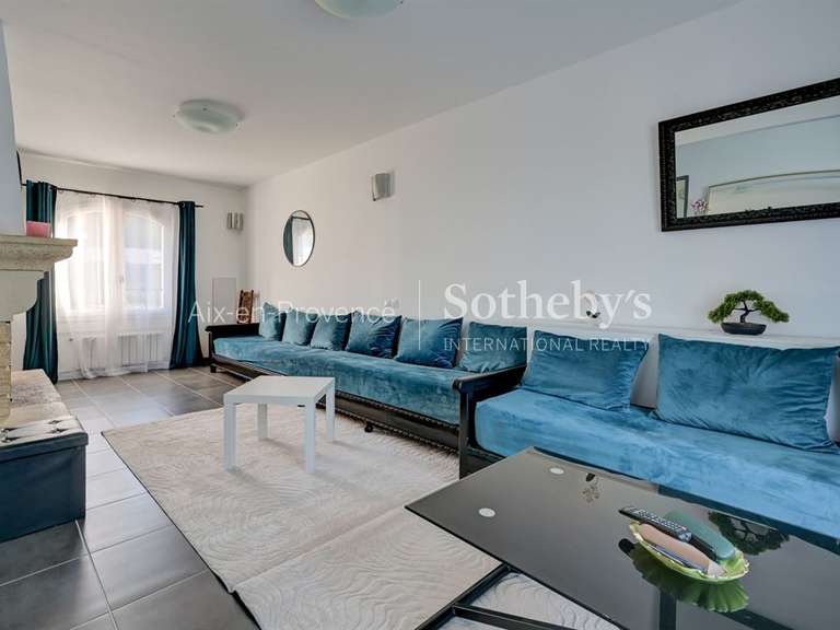 Maison Éguilles - 5 chambres - 200m²