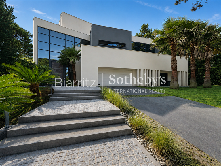 Maison Anglet - 4 chambres - 390m²