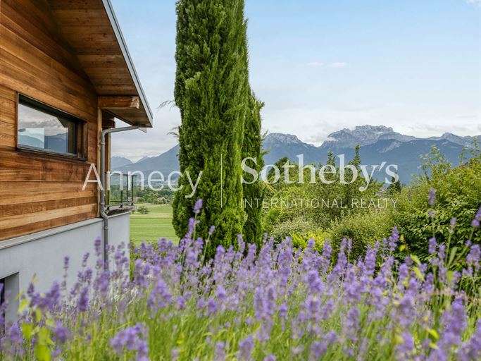 Maison Saint-Jorioz - 4 chambres - 196m²