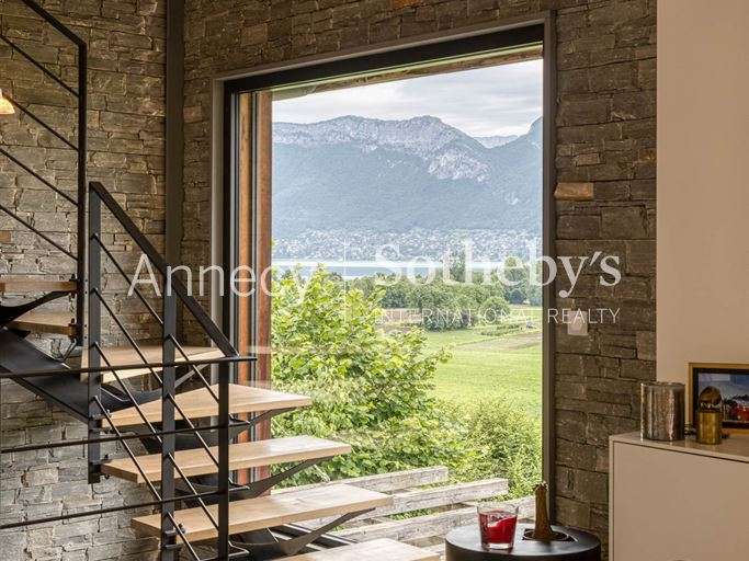 Maison Saint-Jorioz - 4 chambres - 196m²