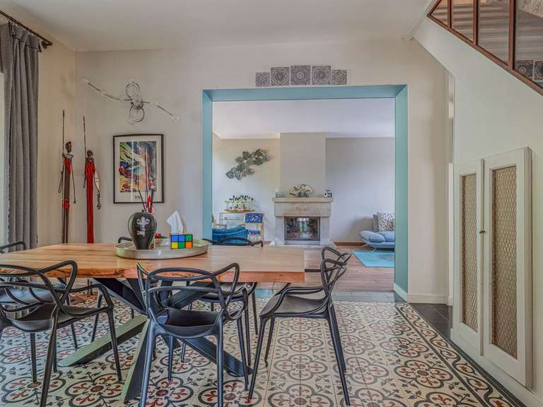 House Tassin-la-Demi-Lune - 5 bedrooms - 275m²