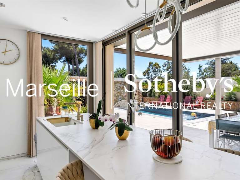 Maison Marseille 12e - 7 chambres - 230m²