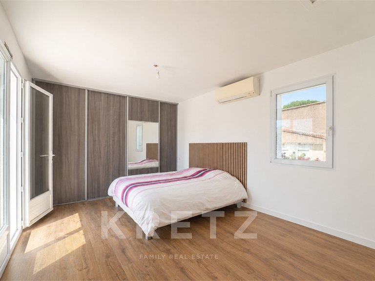 Maison Aigues-Mortes - 5 chambres - 190m²