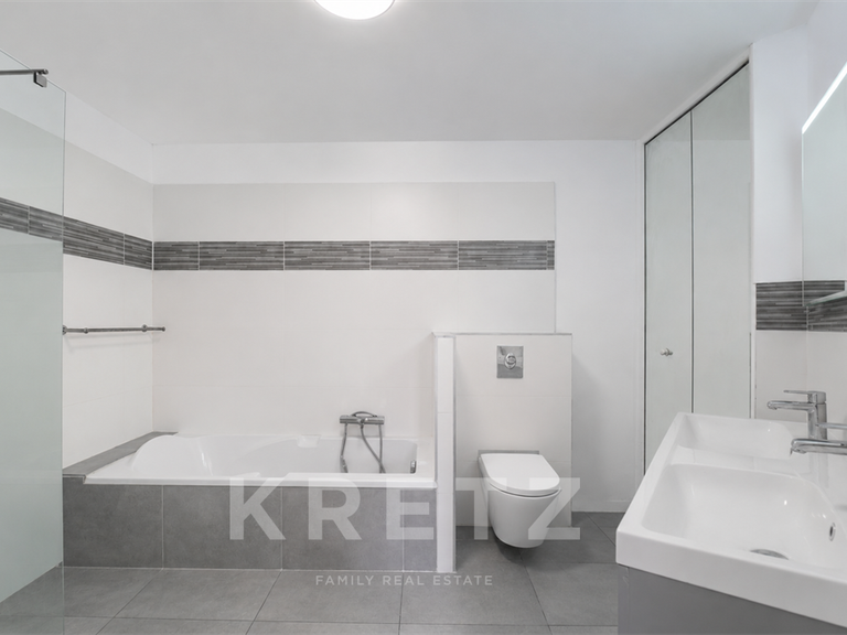 Maison Aigues-Mortes - 5 chambres - 190m²