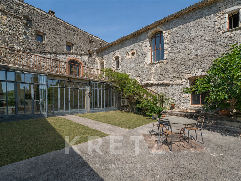 Propriété Quissac - 20 chambres - 3000m²