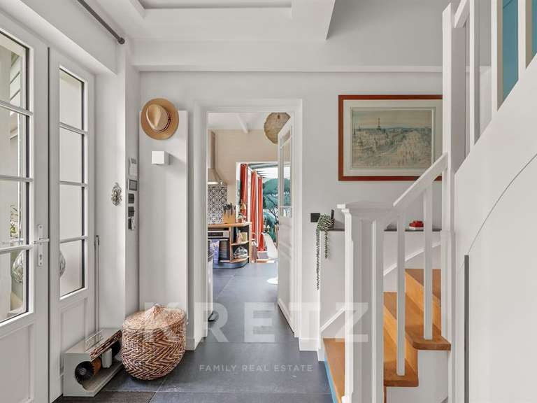 Maison Courbevoie - 6 chambres - 237m²