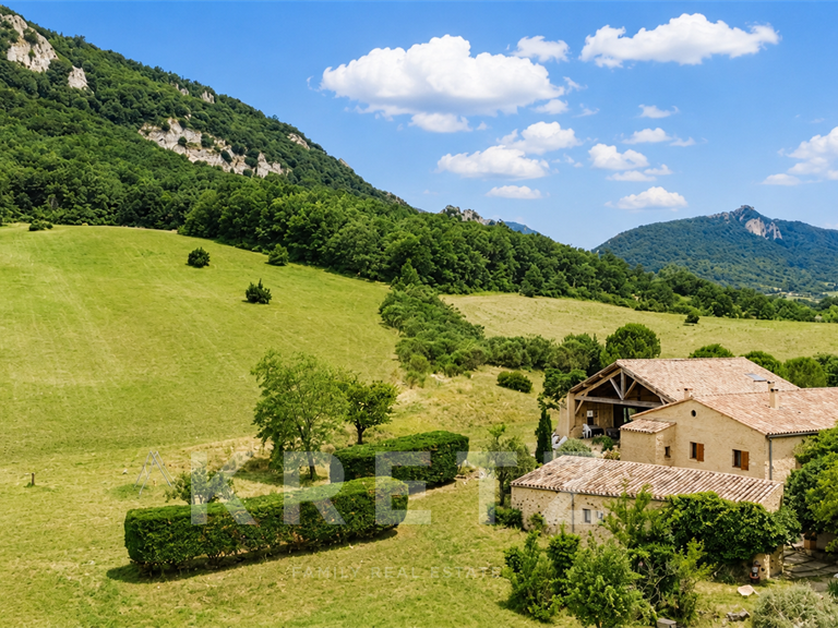 Maison Carcassonne - 7 chambres - 465m²