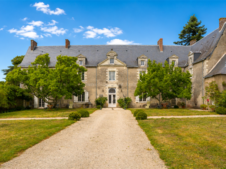 House Grandchamps-des-Fontaines - 6 bedrooms - 490m²