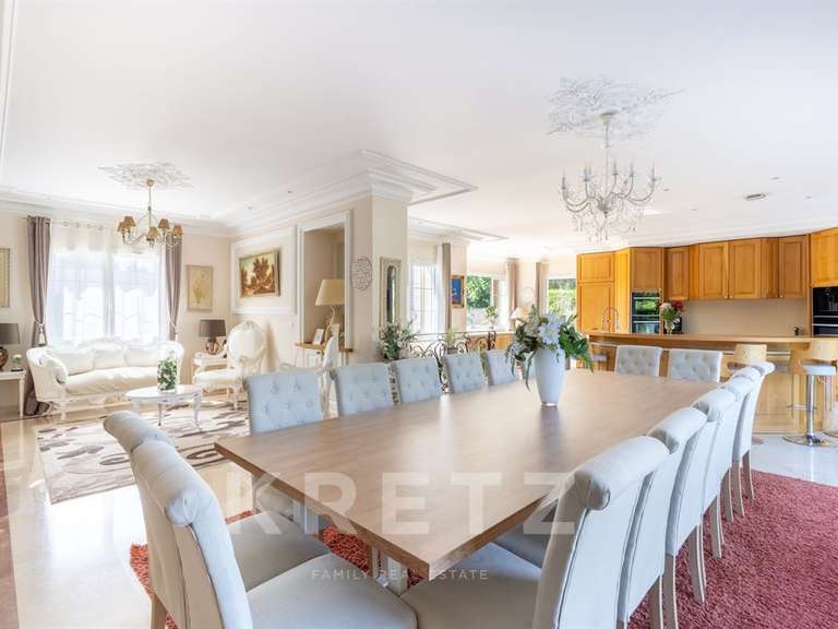Maison Poigny-la-Forêt - 5 chambres - 587m²