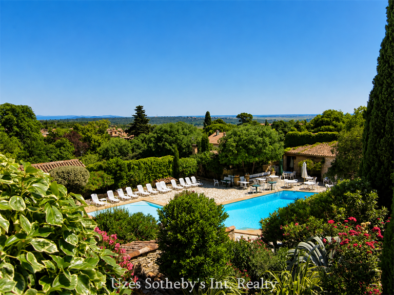 Maison Uzès - 34 chambres - 2500m²