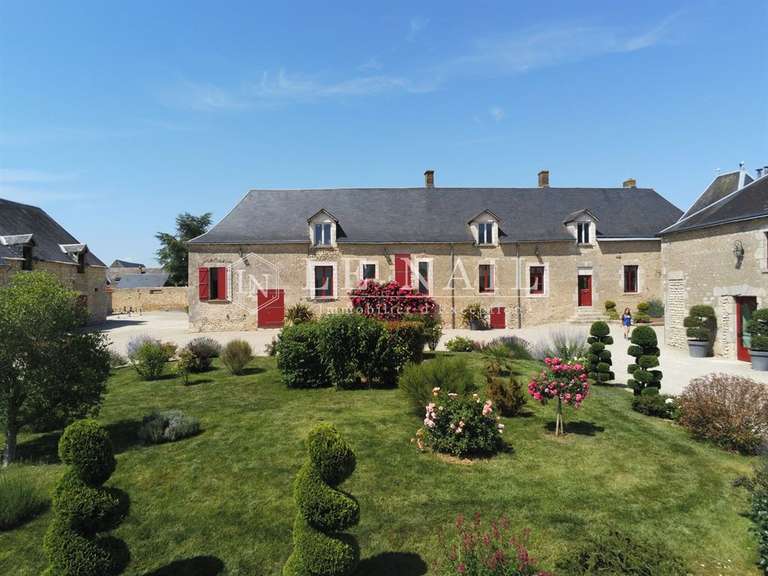 Property Orléans - 4 bedrooms - 210m²