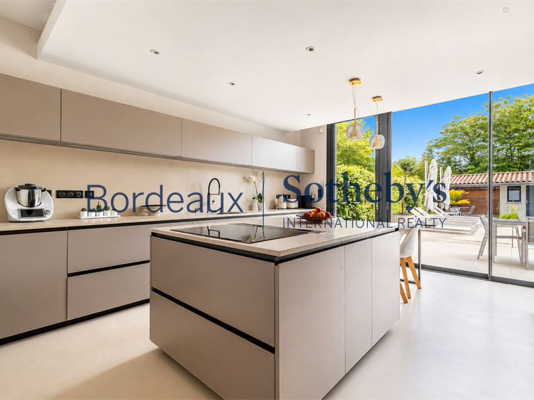 Maison Bordeaux - 4 chambres - 223m²