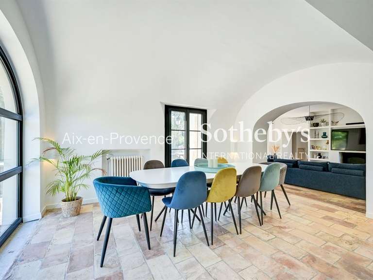 Maison Aix-en-Provence - 5 chambres - 210m²