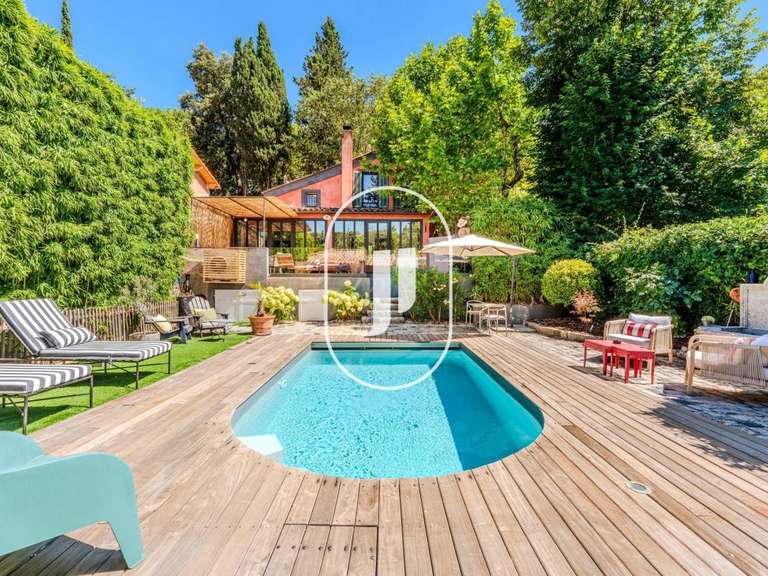 Villa Aix-en-Provence - 3 bedrooms - 120m²