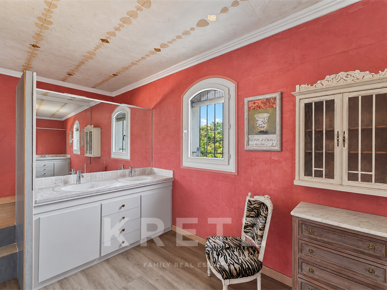 Maison Monfavet - 4 chambres - 264m²