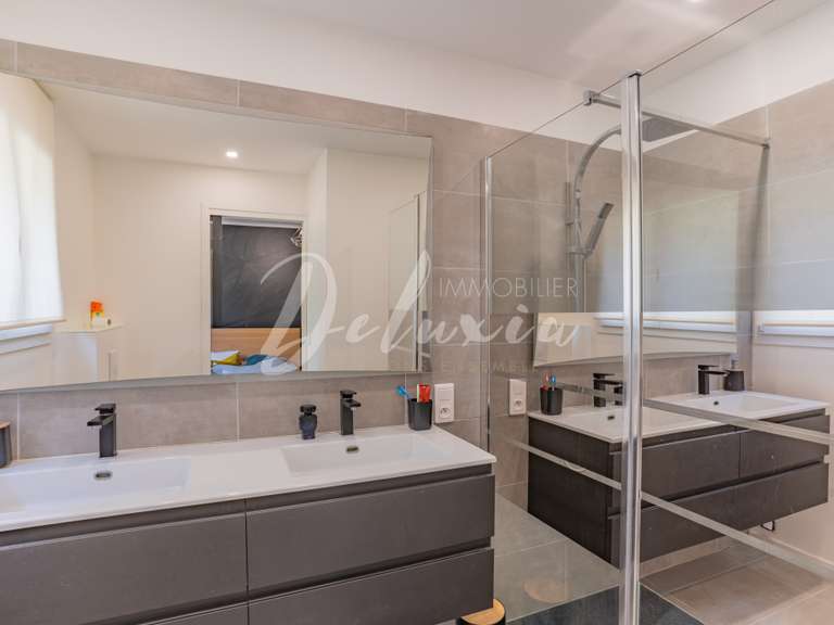Villa Fréjus - 4 bedrooms - 150m²