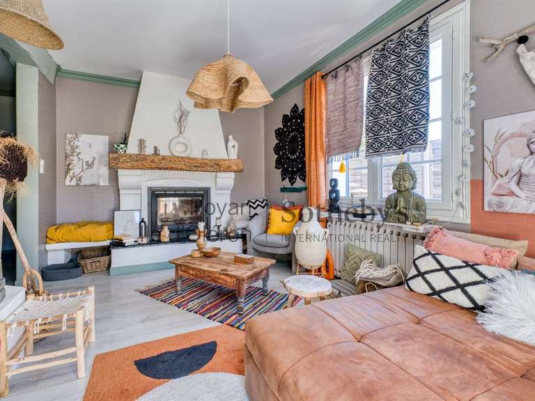 Maison Saint-Sulpice-de-Royan - 11 chambres - 530m²