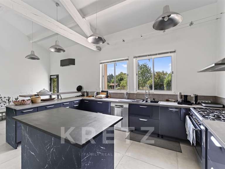 Maison Châteaurenard - 4 chambres - 350m²