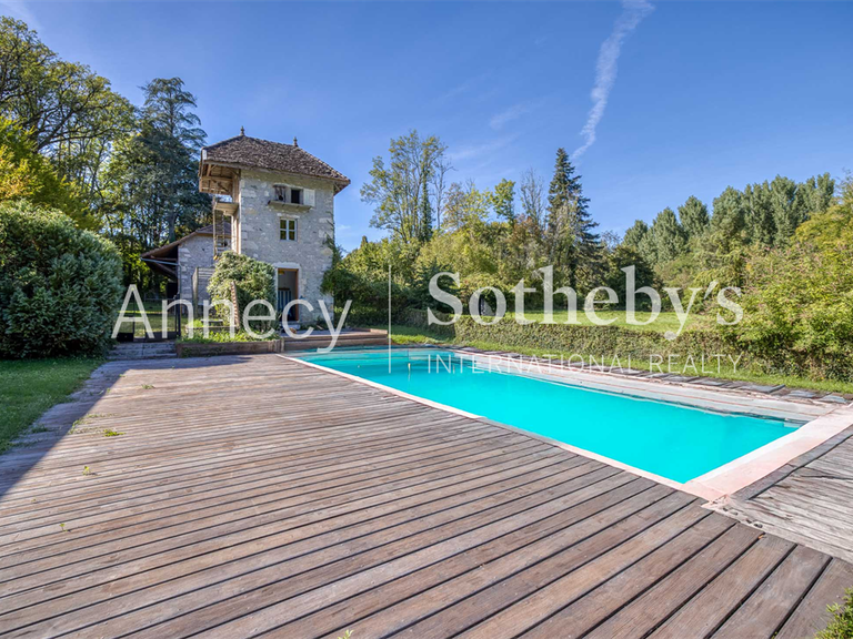 Maison Massignieu-de-Rives - 10 chambres - 467m²