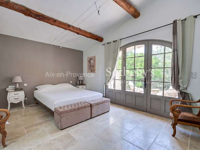 Maison Lauris - 6 chambres - 240m²